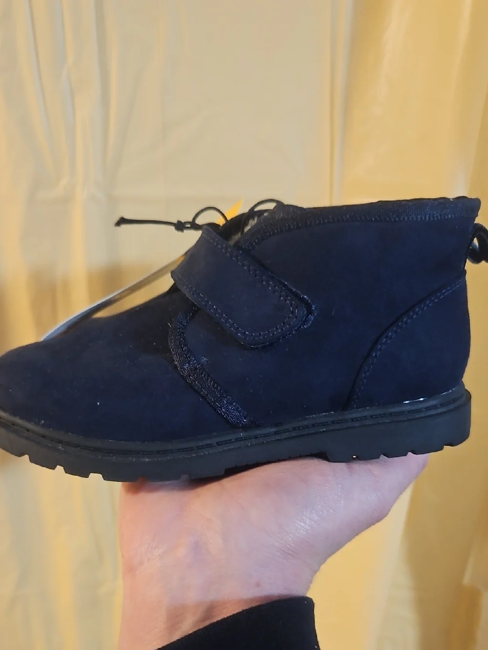 CAT & JACK MAGNUS SHERPA LINED SHOES: NAVY: NEW WITH TAGS: SIZE 11
